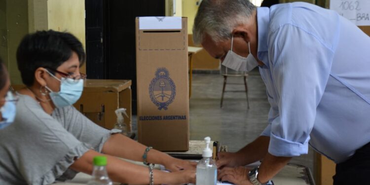 Bravo: “Cada elección pasa significa un granito más para consolidar el sistema democrático”