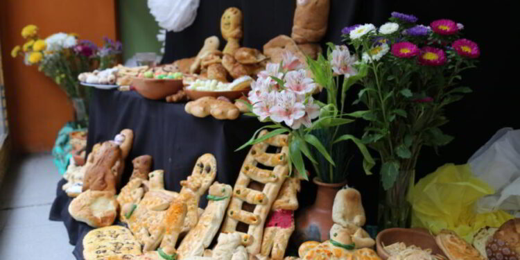 ¿Por qué celebramos el Día de Todos los Santos y el de los Fieles Difuntos?