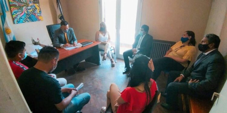 Multa y clausura por violar el aforo del 70 %