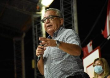 Bravo «militamos para un gran proyecto»