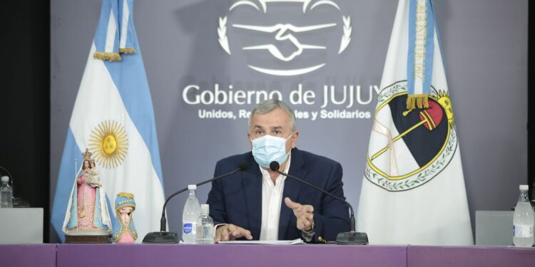 Se suspenden por 15 días los eventos que convoquen a más de mil personas en lugares cerrados