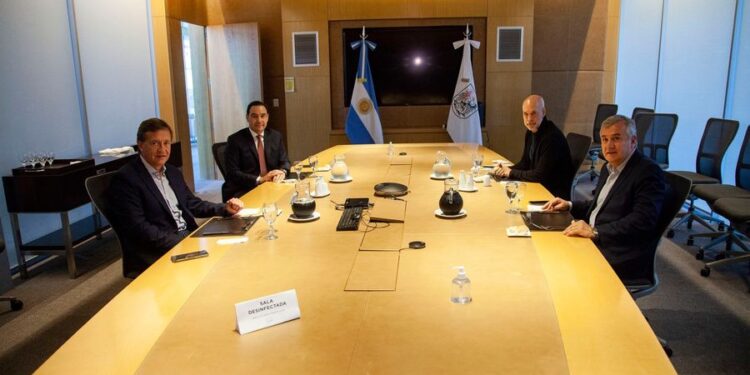 Gerardo Morales: mediador entre la tensión política de JxC y A. Fernández, logra que se garantice  el tratamiento del pago de la deuda sin “show político”