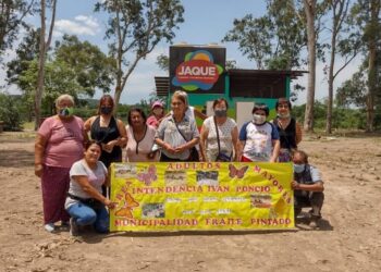 Los adultos mayores de Libertador  visitaron el Camping y Balneario municipal » Jaque» de San Pedro
