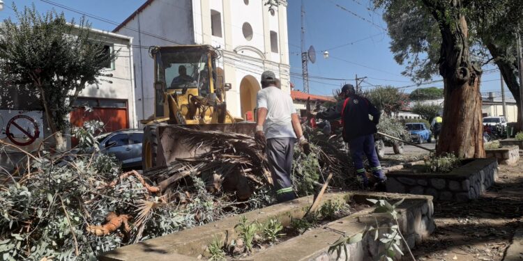 Fuerte temporal azotó San Antonio