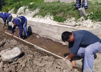 San Antonio realiza trabajos de desagüe y limpieza preparándose para la temporada de lluvias