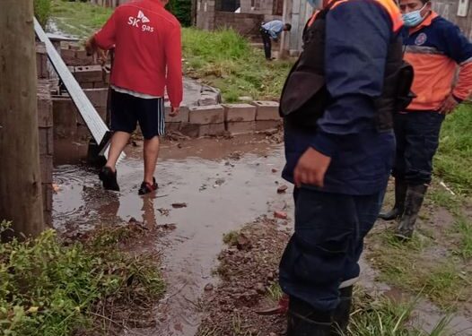 Las localidades más afectadas por la última tormenta: Capital, Palpalá, El Carmen y Monterrico, recibieron asistencia de personal de Emergencia