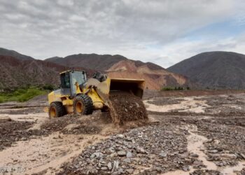 Temporal en Jujuy: refuerzan los mantenimientos de caminos y fortalecen defensas en la Quebrada