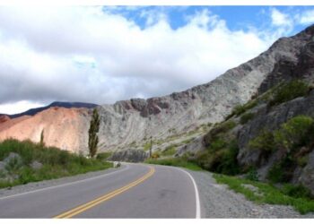 Estado de Rutas en Jujuy: RN 40 se encuentra intransitable por crecida de causes