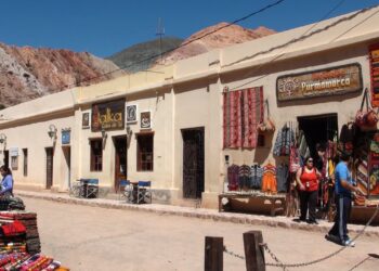 Humahuaca trabaja en operativos de desinfección urbana.