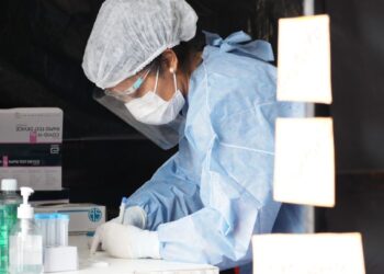 Personas sintomáticas, casos positivos y contactos estrechos: ¿cómo actuar?