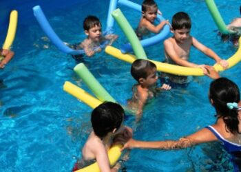 San Salvador: Se retoman las clases de natación en las piletas municipales