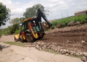 Perico continúa con los trabajos de reparación de daños por las lluvias