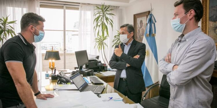 Perico realiza gestiones ante Nación por transporte urbano.