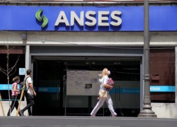 ANSES confirmó que volverá a ser obligatorio el trámite de «fe de vida» para el cobro de jubilaciones y pensiones