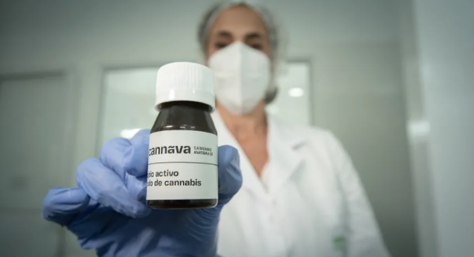 Claudia Martino: “Jujuy es la primera provincia con esta política pública de distribución transversal de aceite del cannabis medicinal”