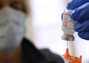 Parestesia: el posible efecto secundario de una de las vacunas contra el Covid-19