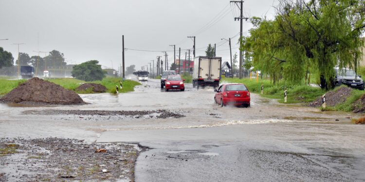 Recorridos, relevamiento y asistencia inmediata ante intensas lluvias en Palpalá
