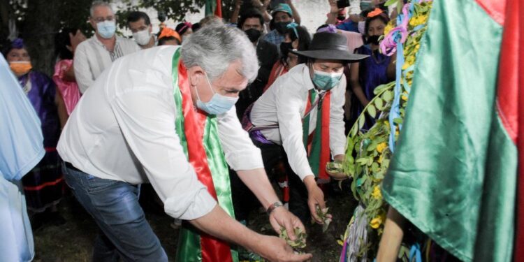 El gobernador acompañó al pueblo guaraní en el tradicional Arete Guasu