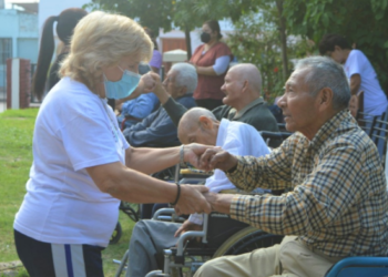 Actividades en el Hogar de Adultos Mayores «San José»