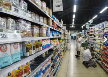 En medio de la tensión con alimenticias, el Gobierno convoca a los empresarios