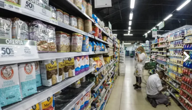 En medio de la tensión con alimenticias, el Gobierno convoca a los empresarios