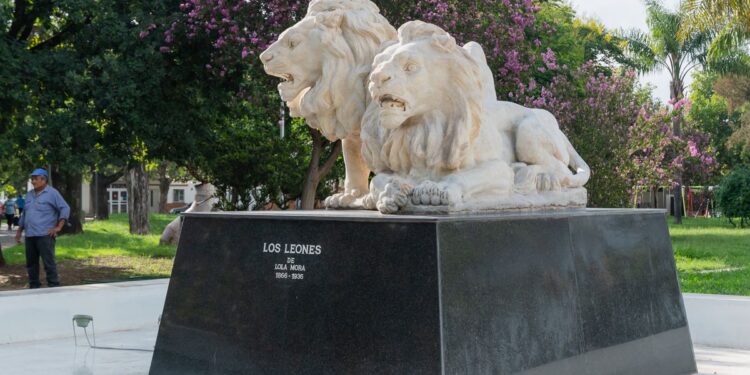 Avanza la primera etapa de restauración de las Esculturas de Lola Mora