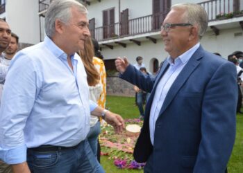 Gerardo Morales anunció que San Pedro tendrá “la cancha de hockey de césped sintético que tanto sueña»