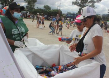 Graciela Albornoz: «reconocemos el nivel de conciencia de muchas personas que se sumaron al Reciclatón»