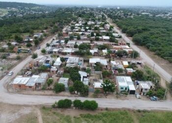 Se desarrolla un censo en barrio 48 Viviendas para la reguralización dominial