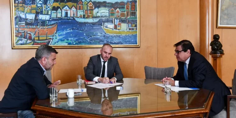 A quiénes alcanzará el nuevo bono que anuncia Martín Guzmán: montos y plazos de pago