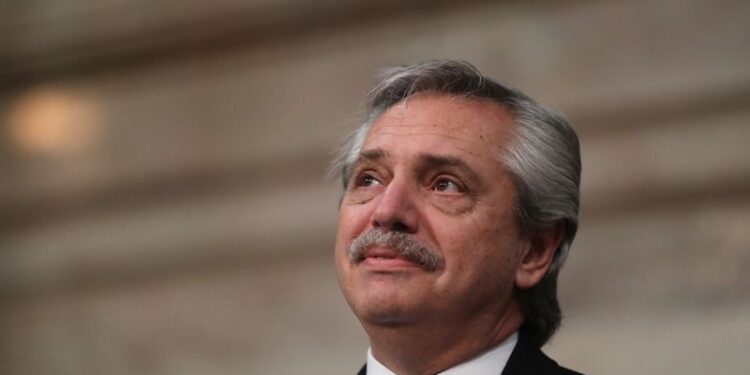 Alberto Fernández: “El que quiera hacerles creer que en 2023 estamos perdidos, un carajo estamos perdidos”