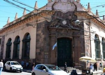 Bancarios convocan a un paro nacional el próximo jueves 28 de abril