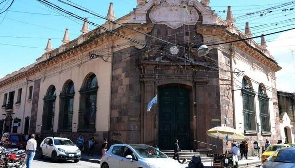 Bancarios convocan a un paro nacional el próximo jueves 28 de abril