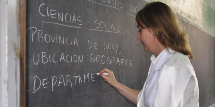 Este miércoles los y las docentes cobrarán sus haberes