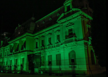 Jujuy ilumina de verde la Casa de Gobierno en el marco de la semana de la sostenibilidad