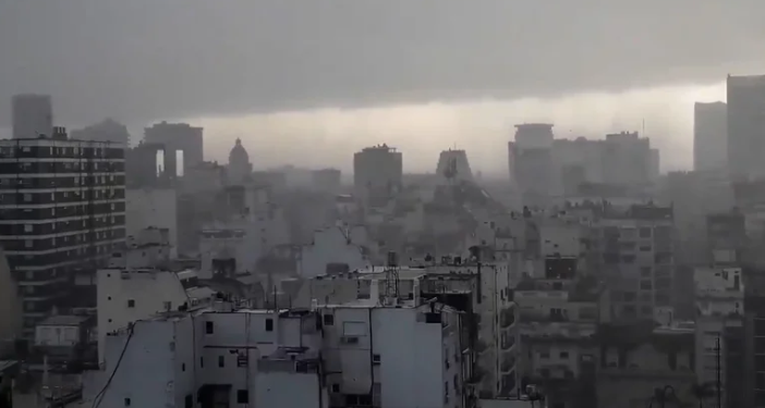 Más de medio país en alerta meteorológico: tormentas, vientos y granizo amenazan a 14 provincias