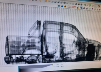 Detectan más de 112 kilos de cocaína ocultos en diferentes sectores de una camioneta