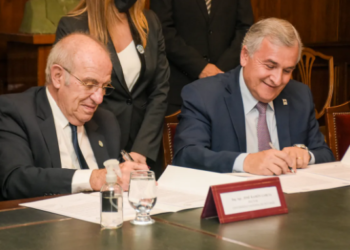 Jujuy acuerda con la UNT asistencia para el desarrollo de energía renovable, electromovilidad, bioplasticos y cannabis medicinal