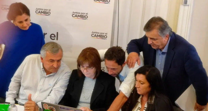 Crisis en Juntos por el Cambio: el duro cruce de Bullrich y Morales, el gesto de Larreta y la rebeldía que llega de Chubut