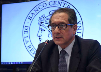 Cepo al dólar: por las trabas a las empresas, el Banco Central ahorró US$2500 millones
