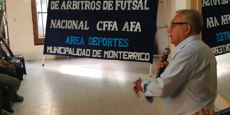 Julio Bravo: «El deporte los une, nos hermana»