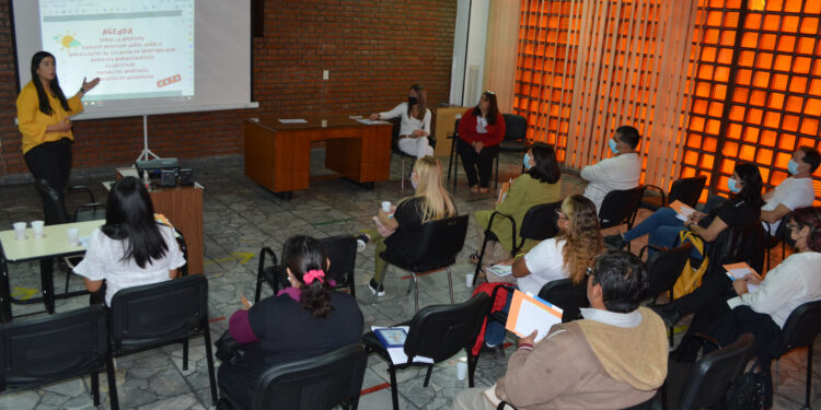 Las personas que desean adoptar infancias participaron de «Ser Familia por Adopción»