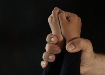 Si se resistía amenazaba con abusar a su hermana: así era el cruel mecanismo para violar a una nena de 11 años