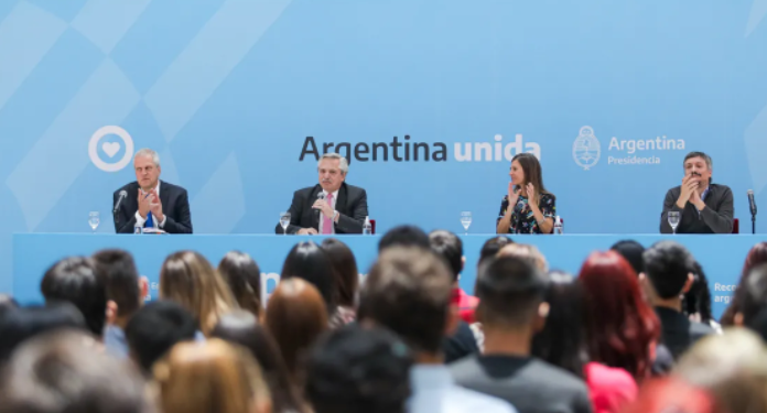 La Anses festeja su aniversario regalando plata: bono de $20.000 para sus empleados y 1000 incorporaciones a planta