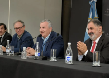 Morales firmó convenio para la ejecución de obras y puesta en valor del Mercado 6 de Agosto