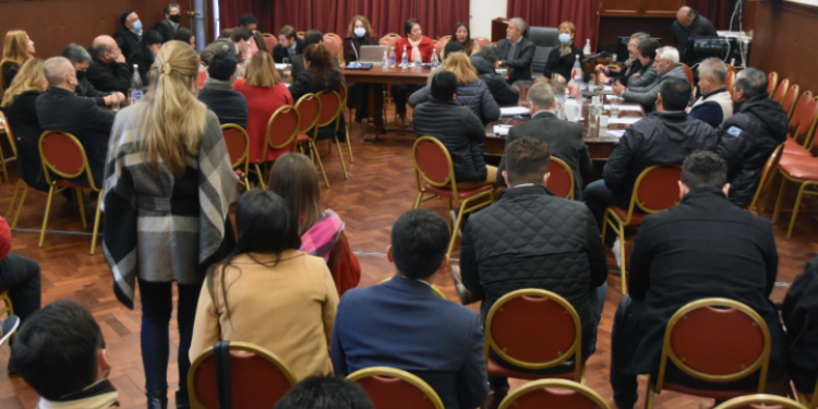 «La Universidad Pública Provincial del Trabajo coordinará la educación con el trabajo y la necesidad de la formación técnica y profesional»