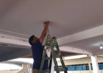 Infraestructura Educativa realiza tareas de mantenimiento y arreglos en escuelas