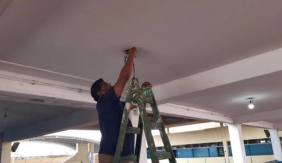 Infraestructura Educativa realiza tareas de mantenimiento y arreglos en escuelas