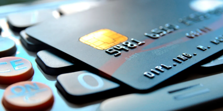 Alerta cuota: desde hoy será más caro tarjetear en 12 pagos