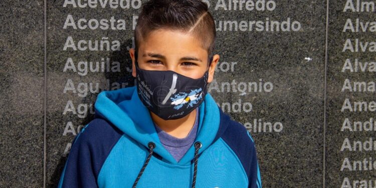 El Proyecto de «Ley Thiago» promueve el uso de la imagen de las Islas Malvinas en guardapolvos